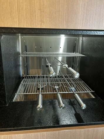Grelha automática Bento com espetos rotativos